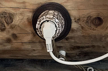 монтаже электрики в деревянном доме