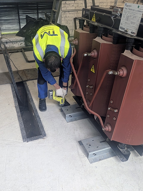 Прокладка кабелей ВВГнг(А)-LS для подключения РУ