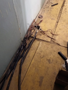 Методы поиска повреждения кабеля в лотках