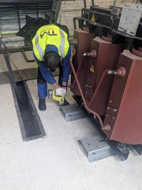 Прокладка кабелей ВВГнг(А)-LS для подключения РУ